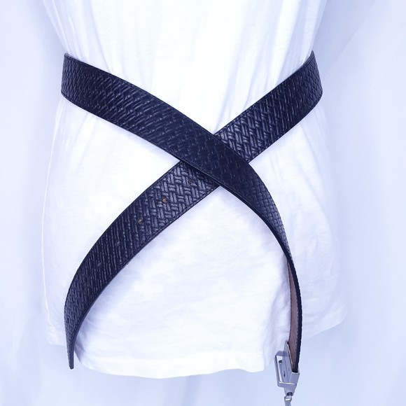 Genuine Leather Belt Reversable Black Textured Weave & Cafe Au Lait Brown Sz 44 - Picture 2 of 7